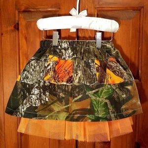 2 Piece Set - BRAND NEW HANDMADE - Size 1-4 yr old